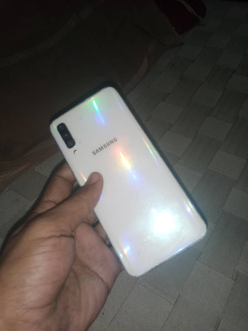 Samsung  A50 0
