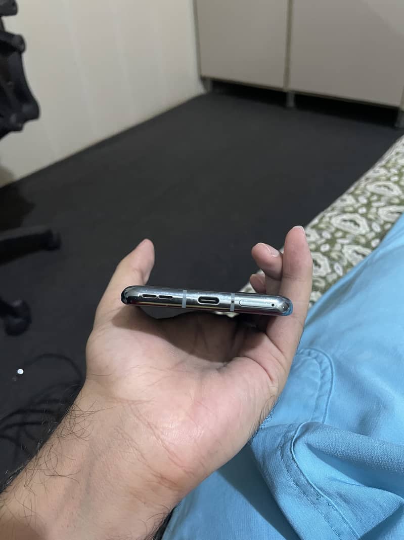 One Plus 9 Pro 5