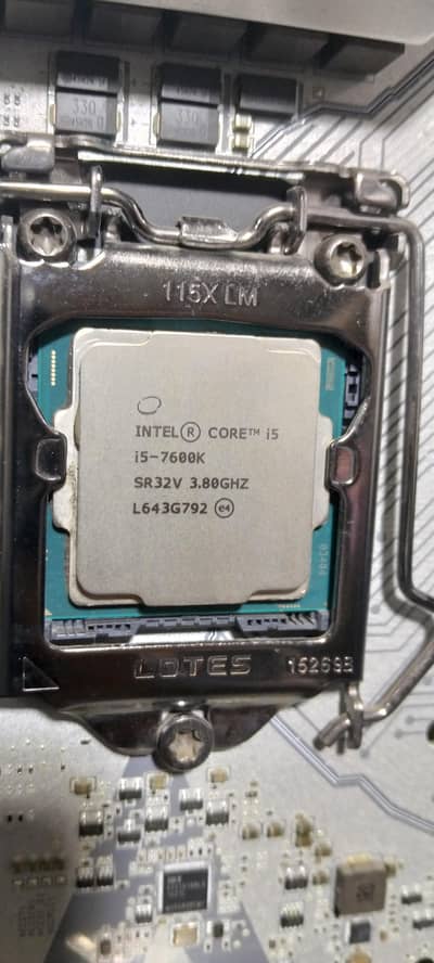 MSI Z270 gaming pro TItan motherboard with i5 7600k l