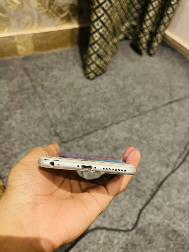 Apple iPhone 6 Plus 1
