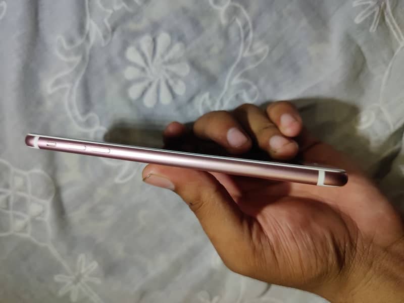 Apple iPhone 7 Plus 5