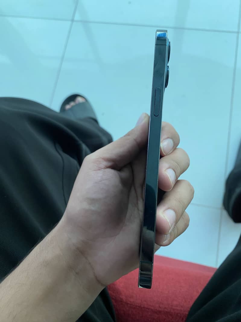 Apple iPhone 12 Pro Max 10
