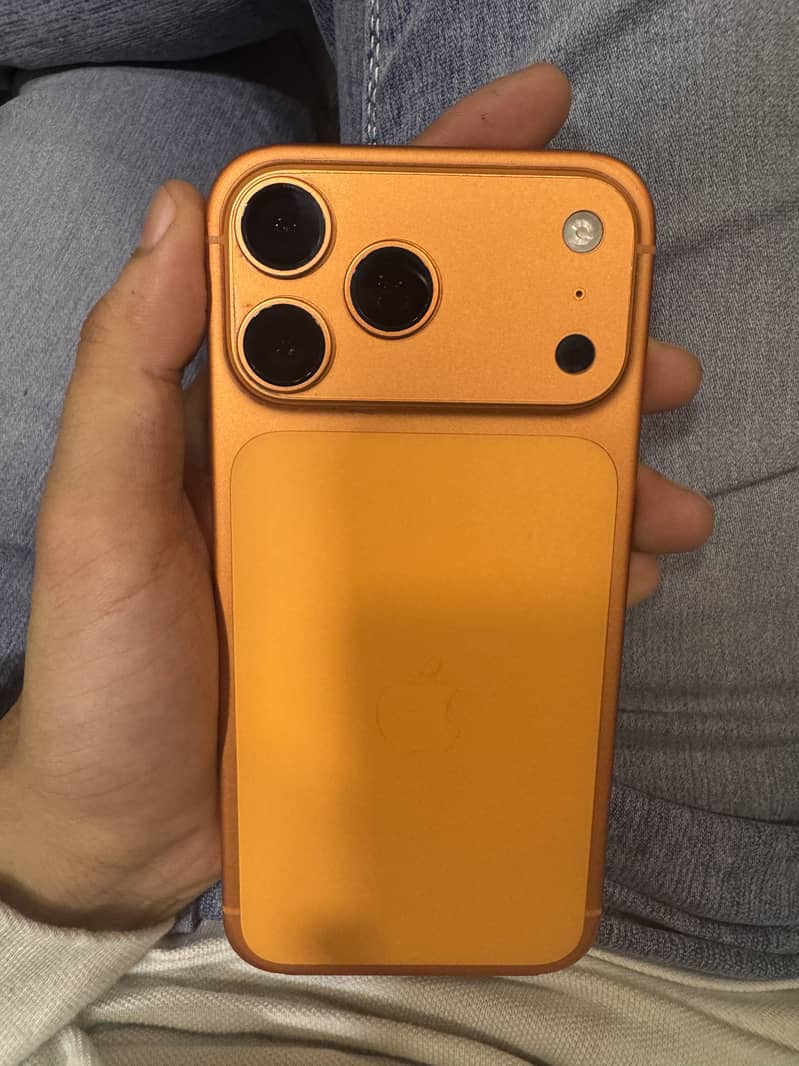 Apple iPhone 17 Pro Max 0