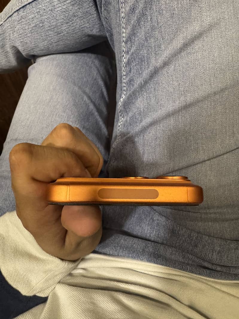 Apple iPhone 17 Pro Max 3