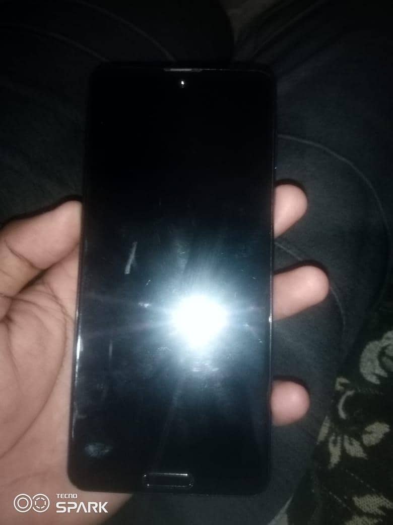 Sharp Aquos R5 1
