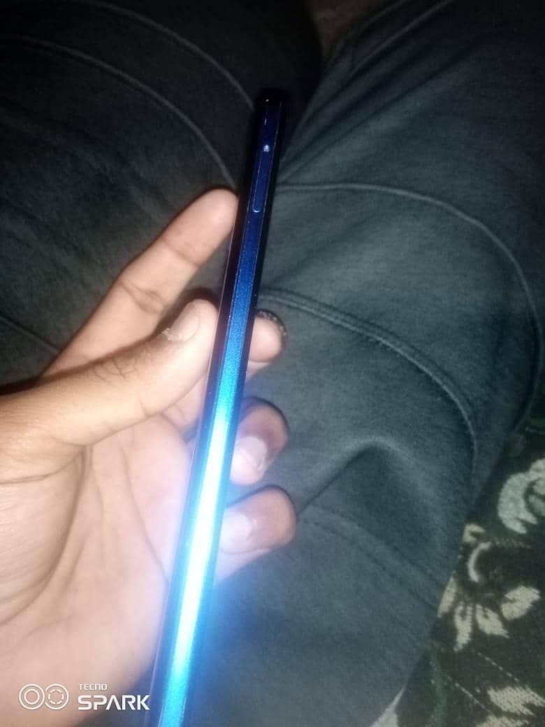 Sharp Aquos R5 3
