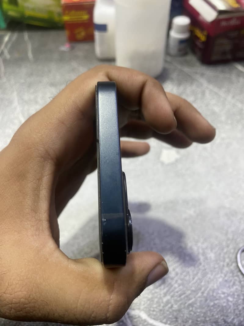 Apple iPhone 13 3