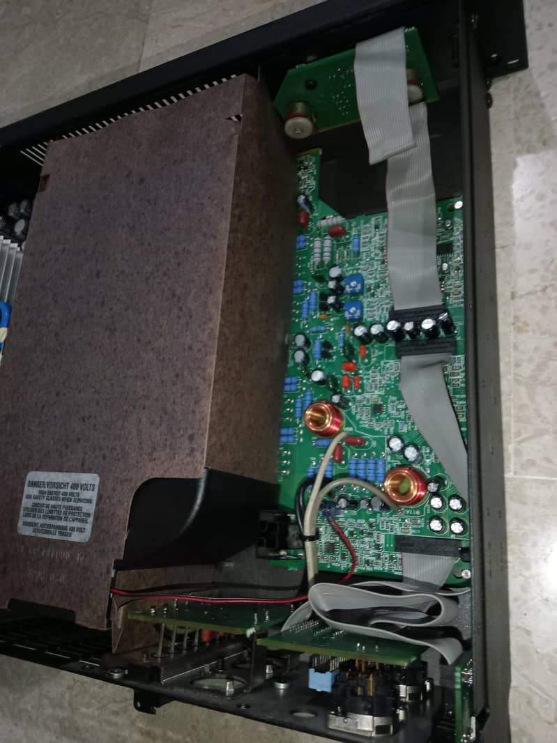 QSC power amplifier 2