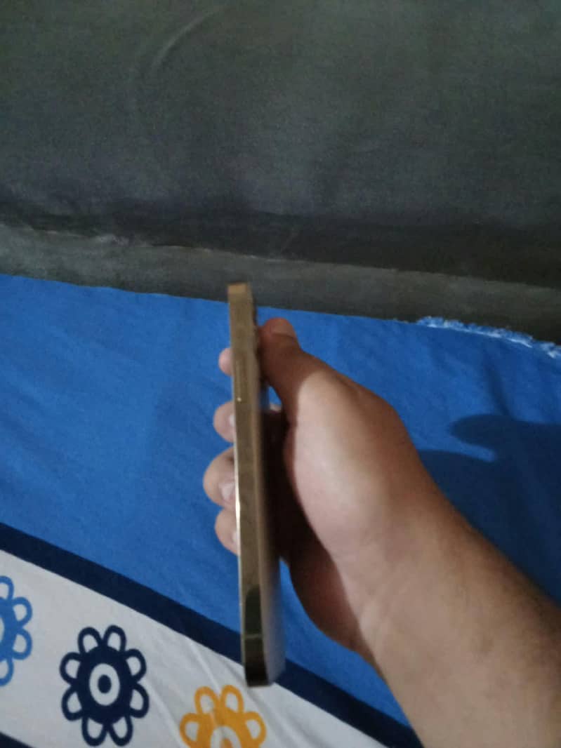 iPhone 12 pro 3