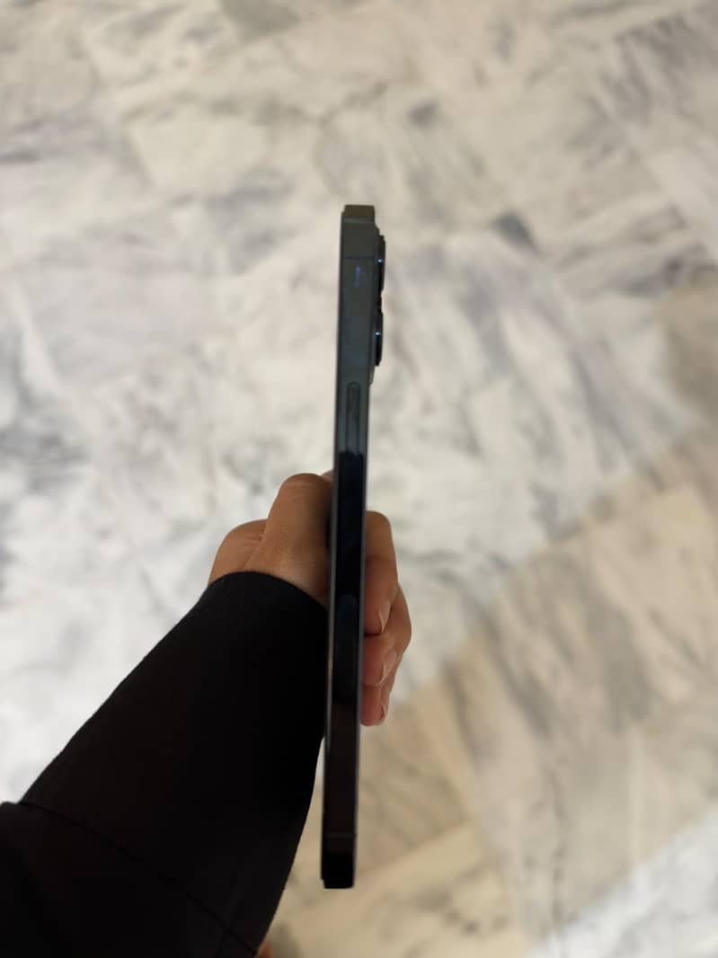 Apple iPhone 12 Pro Max 3
