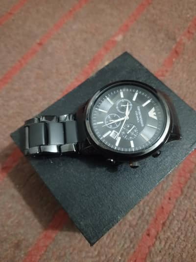 UK watch (. EMPORIO ARMANIi  CERAMICA. )
