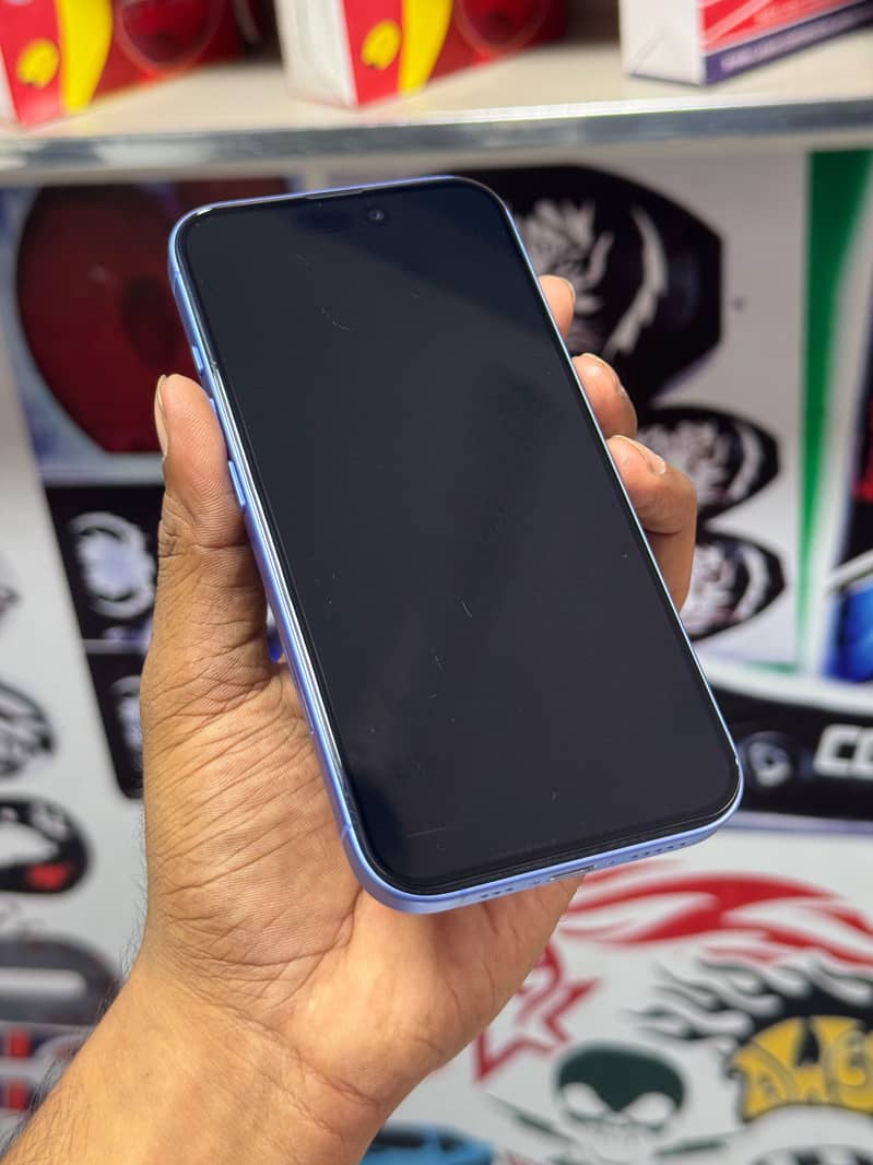 Apple iPhone 16 1