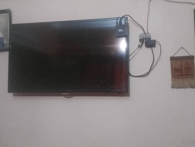 Samsung Original 40 Inch LED TV UA40F5100AR - Series 5