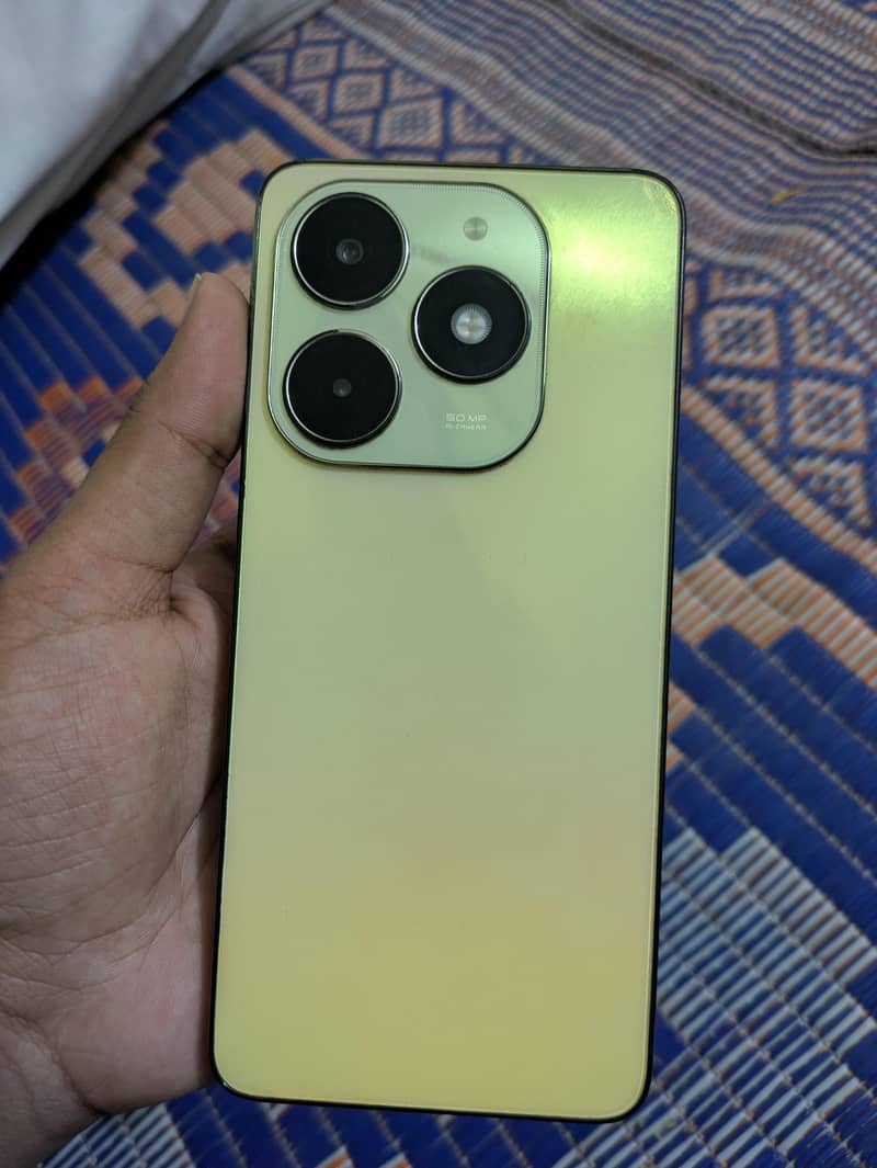 Tecno Spark 20 0