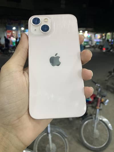 Apple iPhone 13