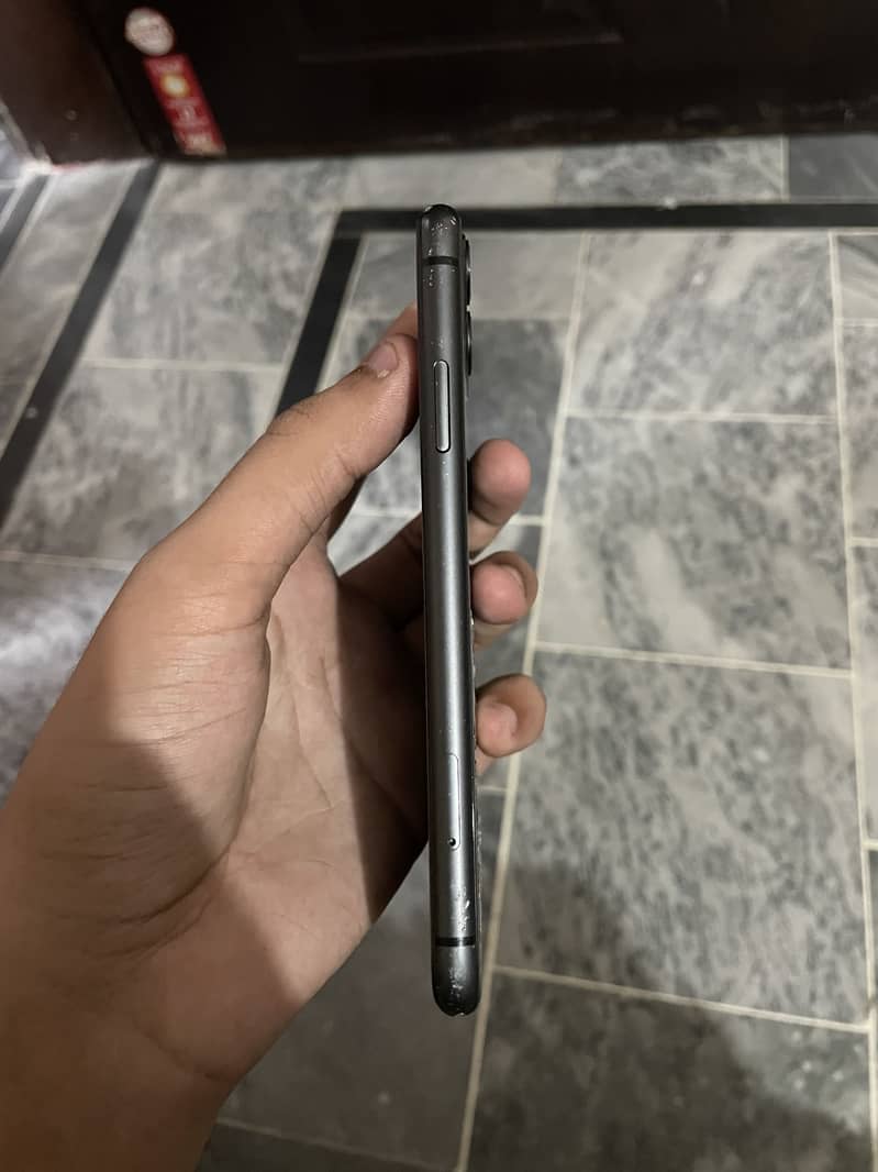 Apple iPhone 11 1