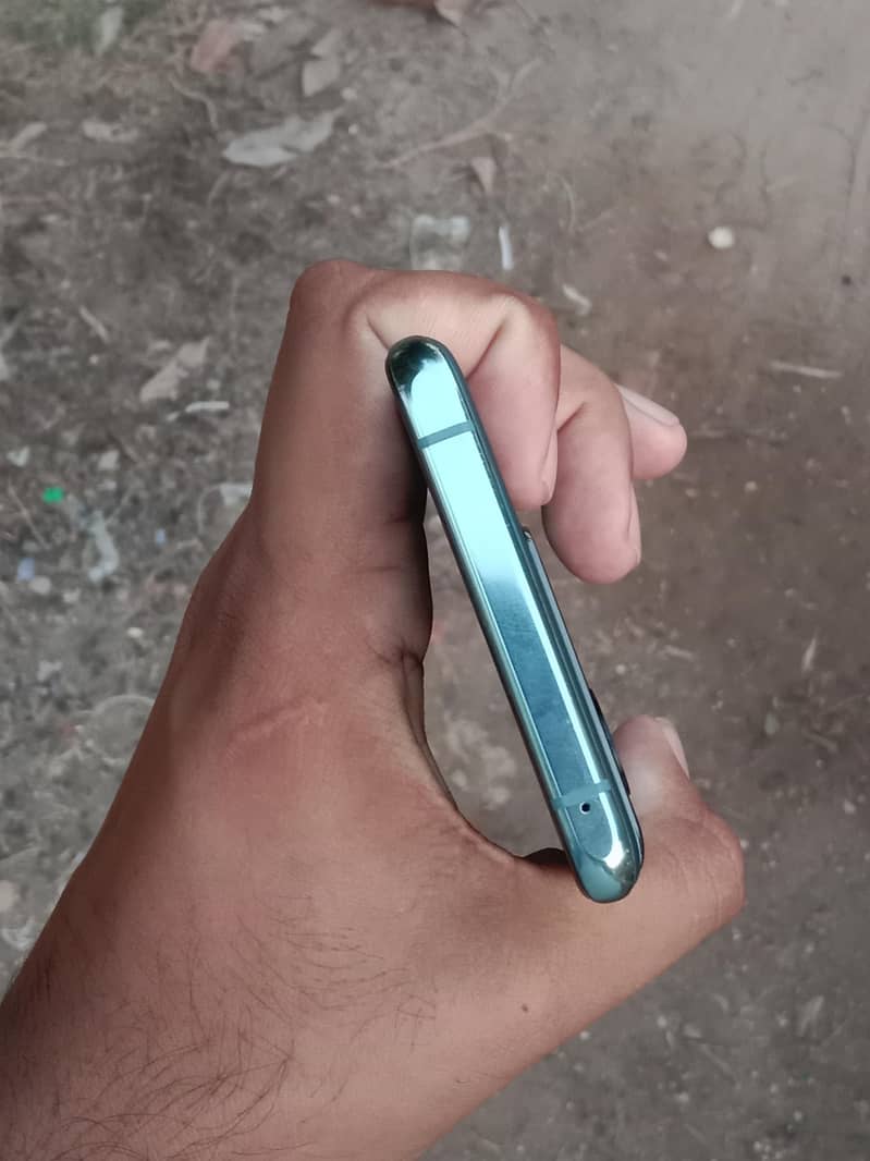 One Plus 10 Pro 5