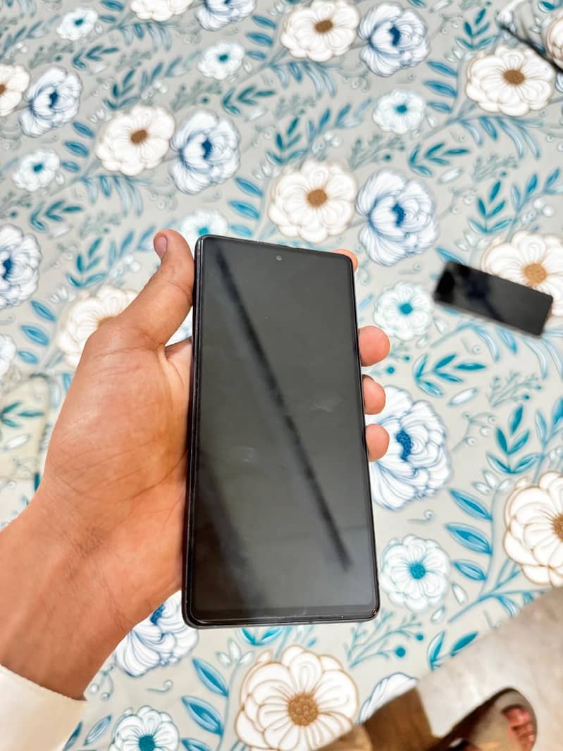 Google Pixel 7 4