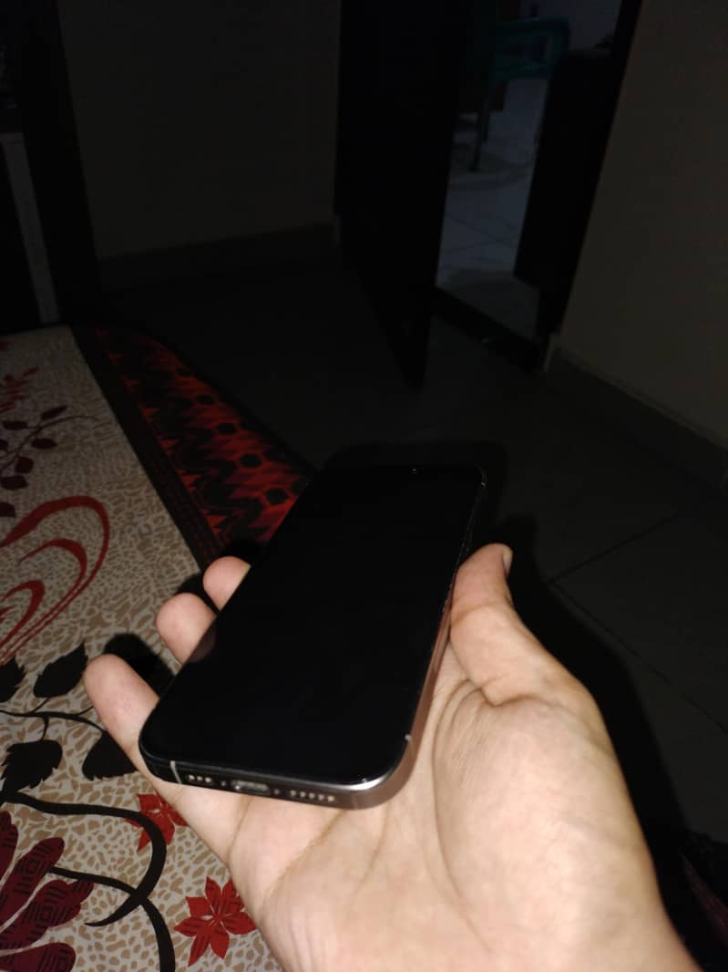Apple iPhone 15 Pro 1