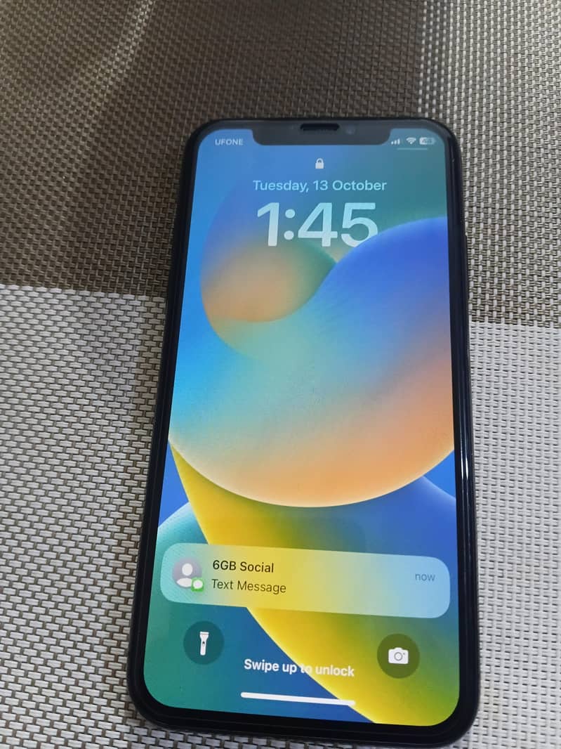 Apple iPhone X 5