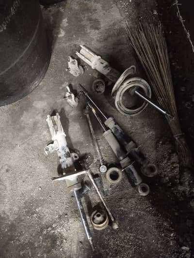 Toyota premio shock absorber used zlink and other parts