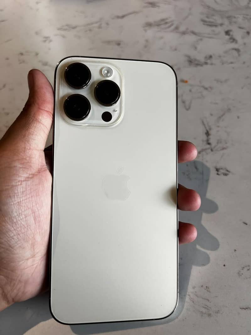 Apple iPhone 14 Pro Max 0