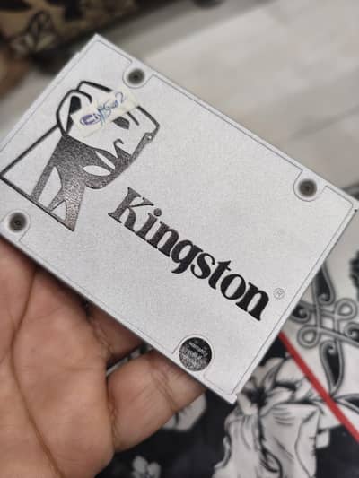 240 GB kingston 100 health SSD