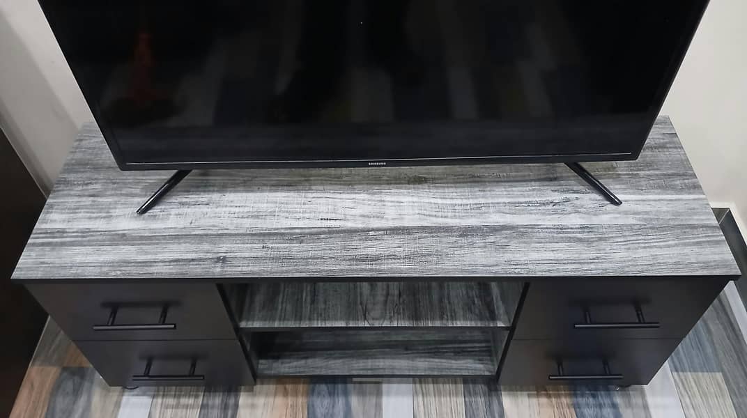 tv console 0