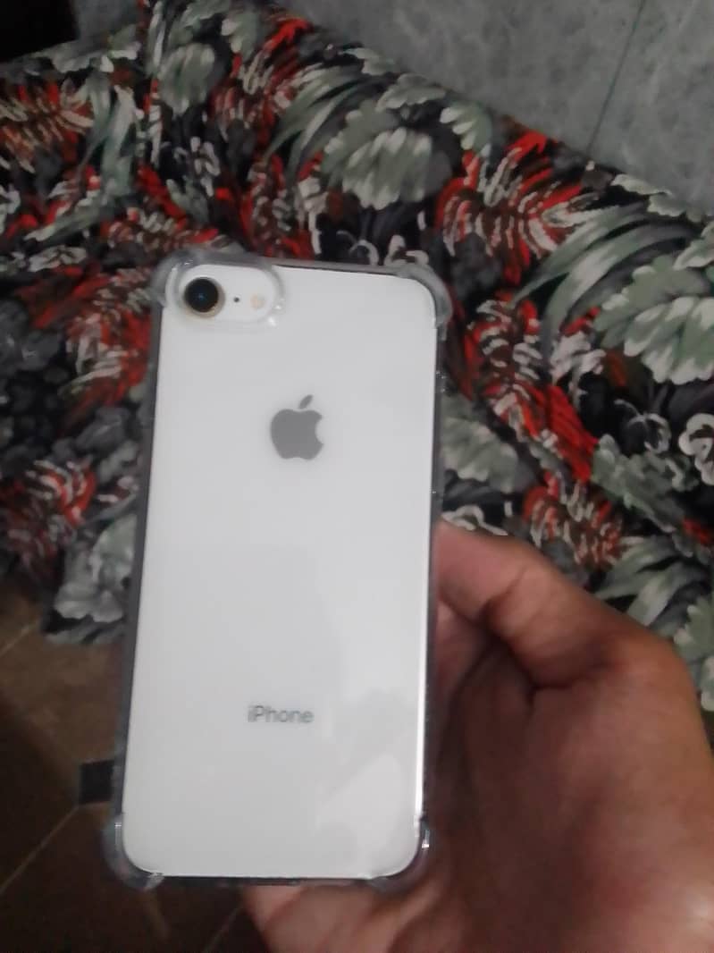 Apple iPhone 8 0