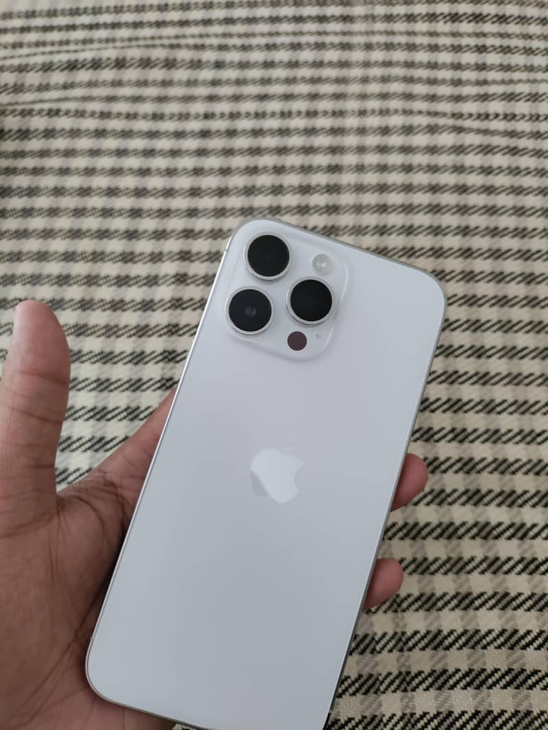 Apple iPhone 14 Pro Max 0