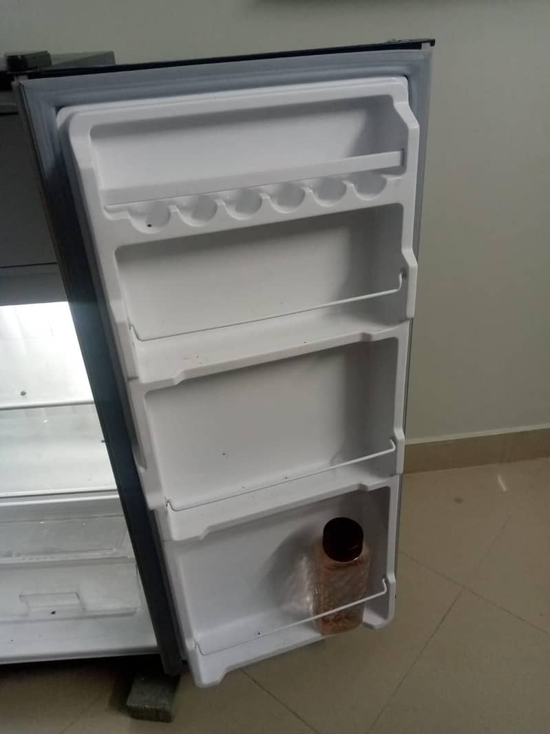 Dawlance mini fridge 3