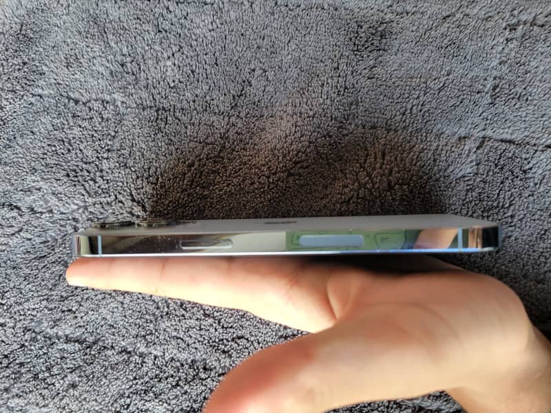 Apple iPhone 13 Pro 1