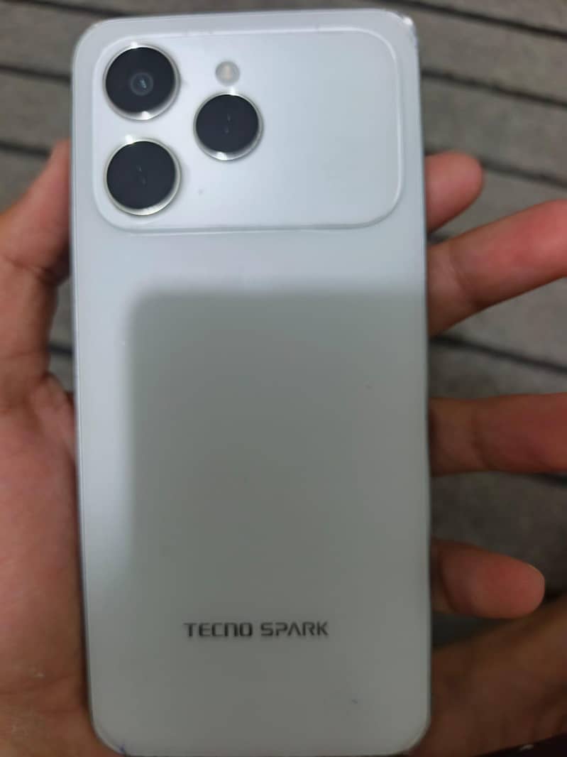 Tecno spark 40 0