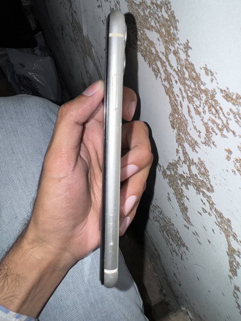 Apple iPhone 11 6