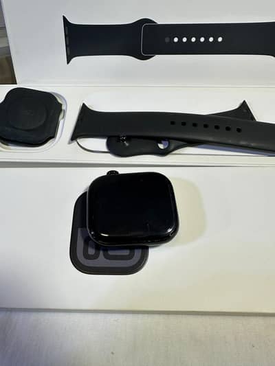 Apple Watch Series With Box+Charger and Starp 100% battery health 10/9