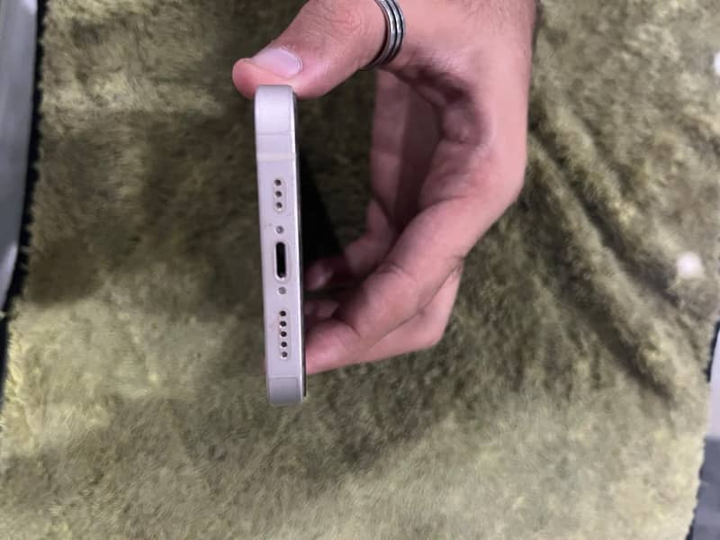 Apple iPhone 13 9