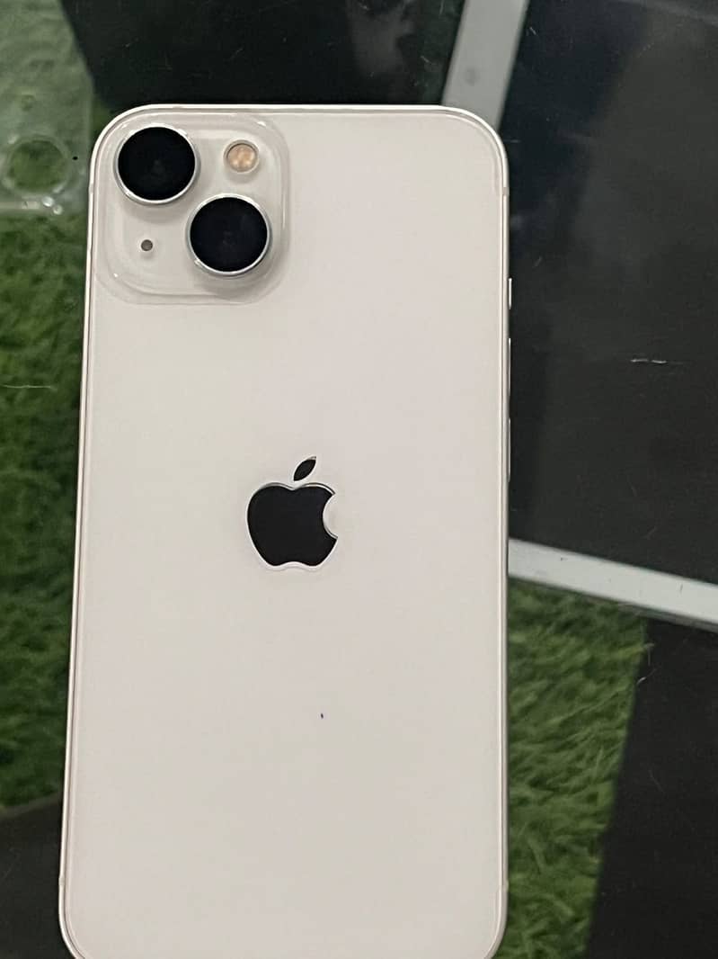 Apple iPhone 13 10