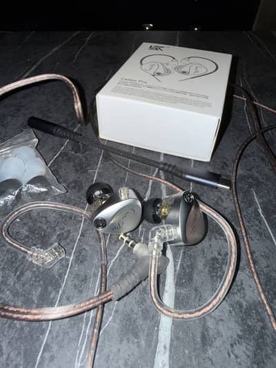 iem kz castor pro