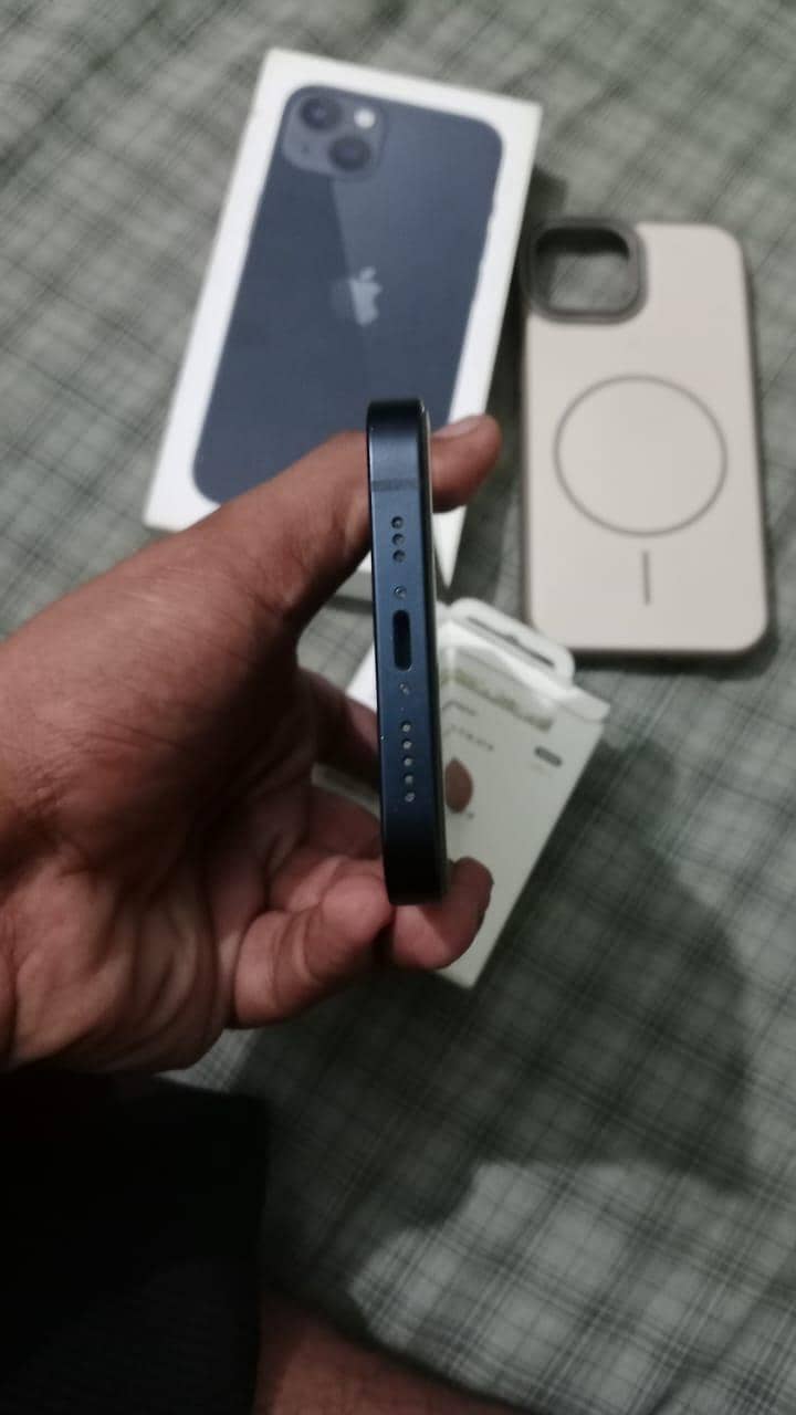Apple iPhone 13 Jv 4