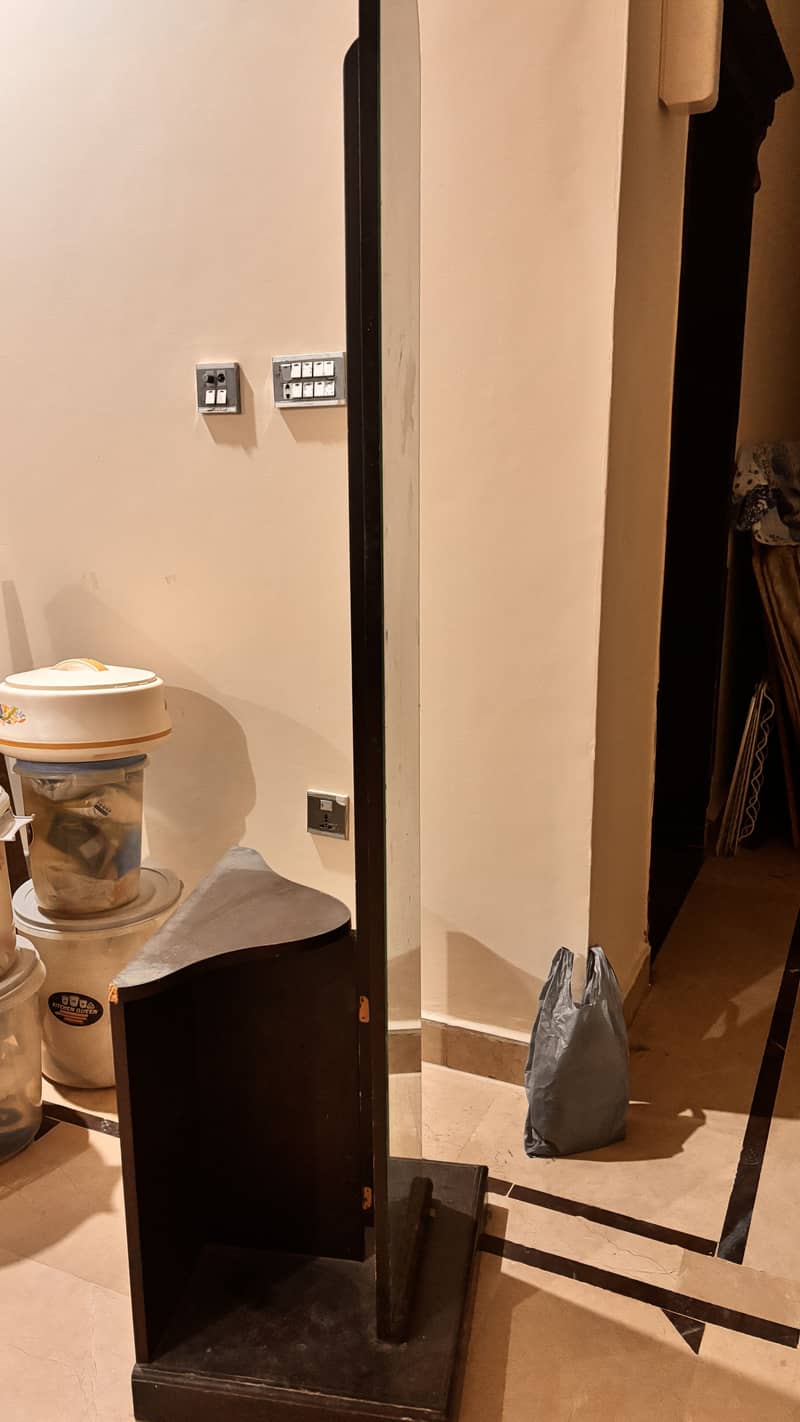 Full-Length Standing Mirror with Solid Wood Stand 3