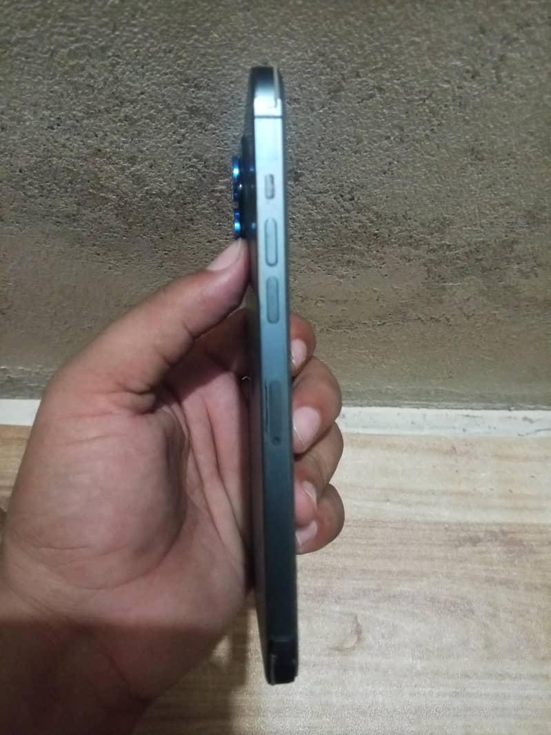 Apple iPhone 12 Pro Max 1