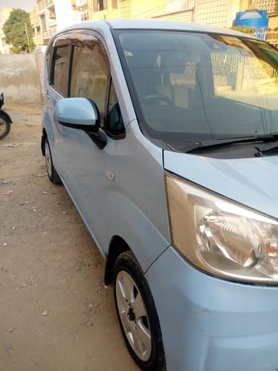 Daihatsu Move 2015
