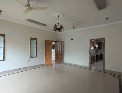 2nd Floor 4 Marla Office For Rent In DHA Phase 1 - Block K Lahore