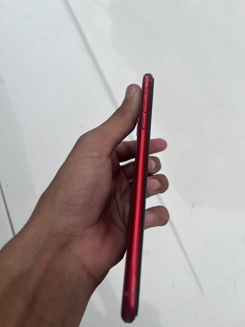 Apple iPhone 8 Plus 4