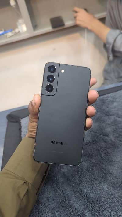 Samsung Mobile S22