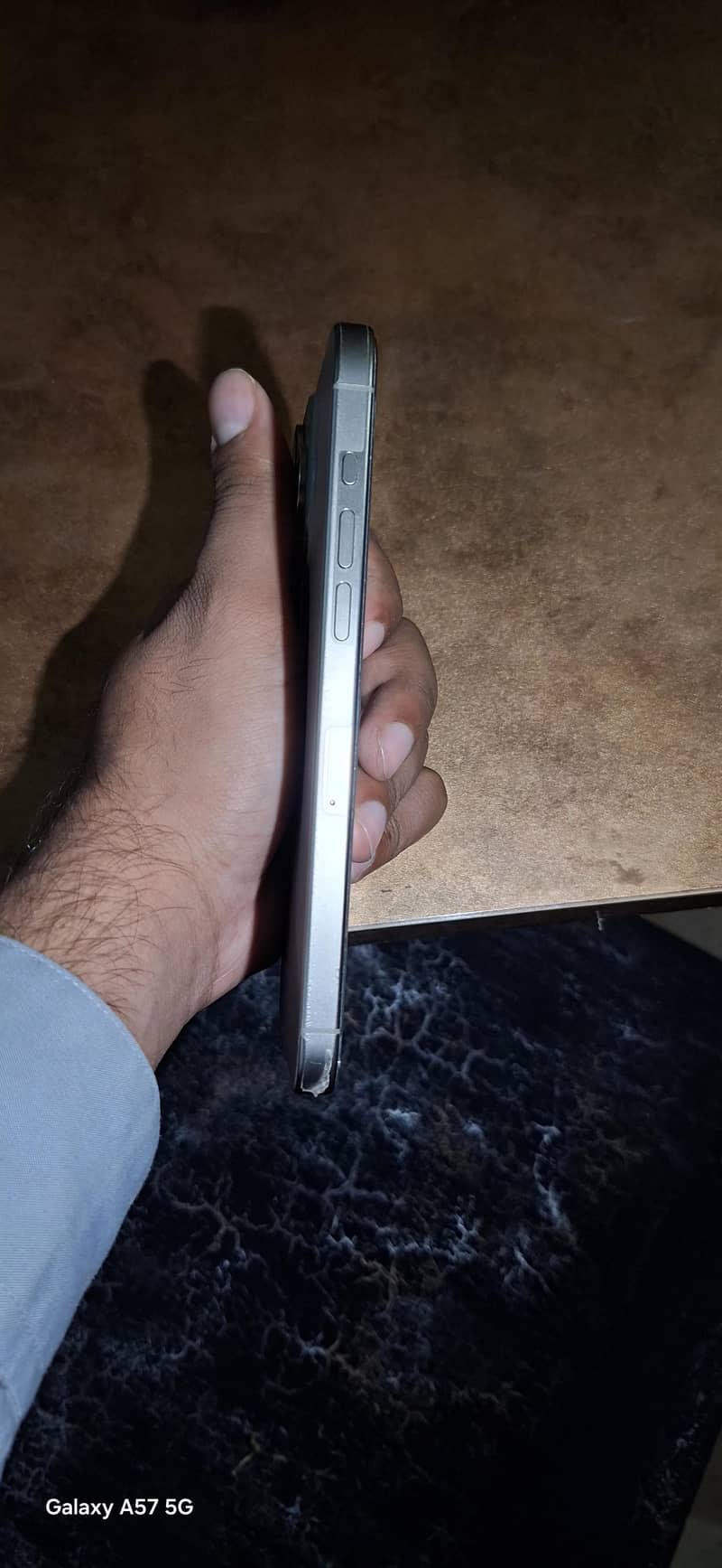 Apple iPhone 15 Pro Max 4