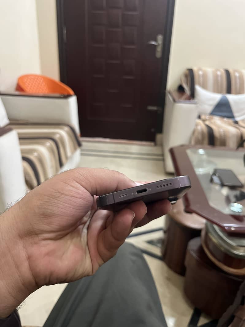 Apple iPhone 14 Pro 0