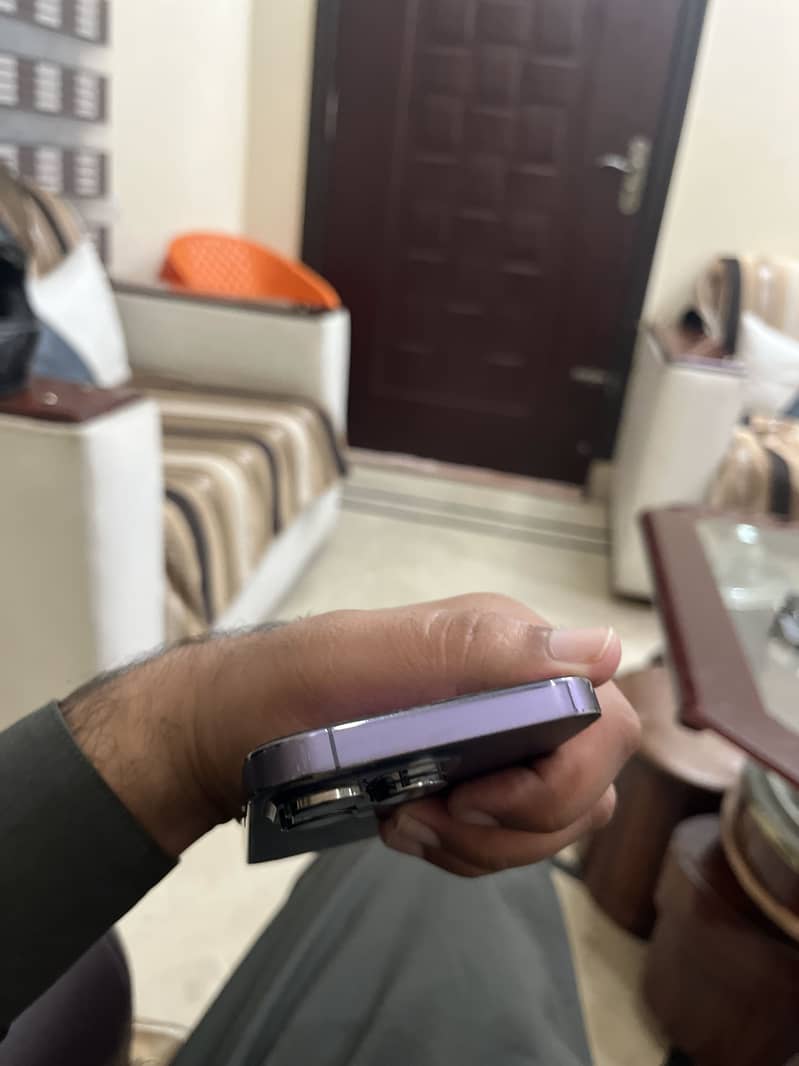 Apple iPhone 14 Pro 1