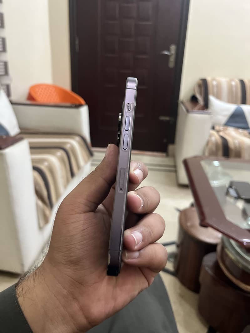Apple iPhone 14 Pro 3