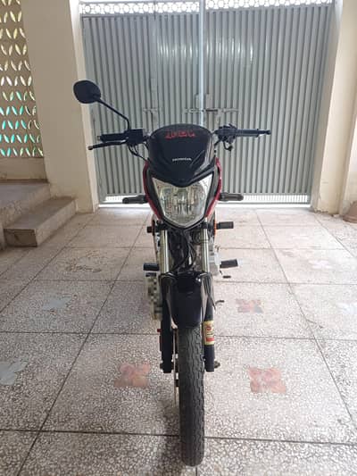 Honda CB 125F Total Geniune